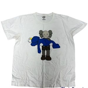 Men’s Uniqlo X Kaws Graphic T-shirt